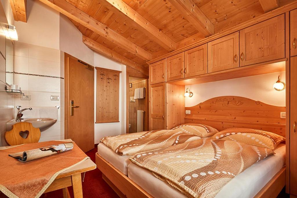 Garni Reutlingen Hotel Colfosco Kültér fotó